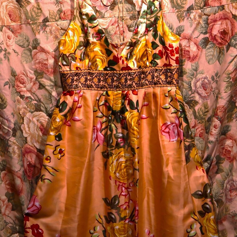 Size M Beaded Peach Pink Floral Knee Length Sleeveless Dress with Lining